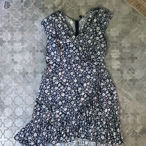 Lovely Faux Wrap J.Crew mercantile navy floral dress size 12